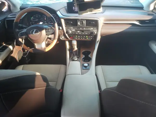 2T2ZZMCA2JC113699 2018 LEXUS RX - Image 8