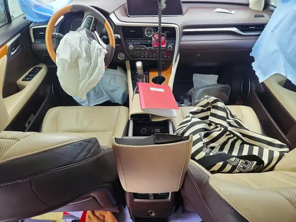 2T2ZZMCA2KC119990 2019 LEXUS RX - Image 8