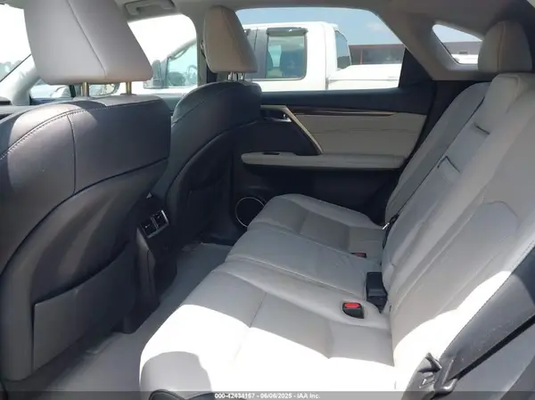2T2ZZMCA2KC120640 2019 LEXUS RX - Image 8