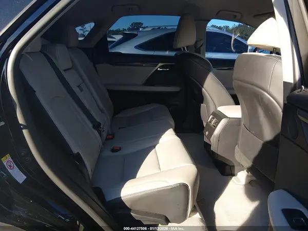 2T2ZZMCA3JC107961 2018 LEXUS RX - Image 8
