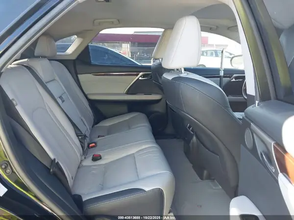 2T2ZZMCA3JC113565 2018 LEXUS RX - Image 8