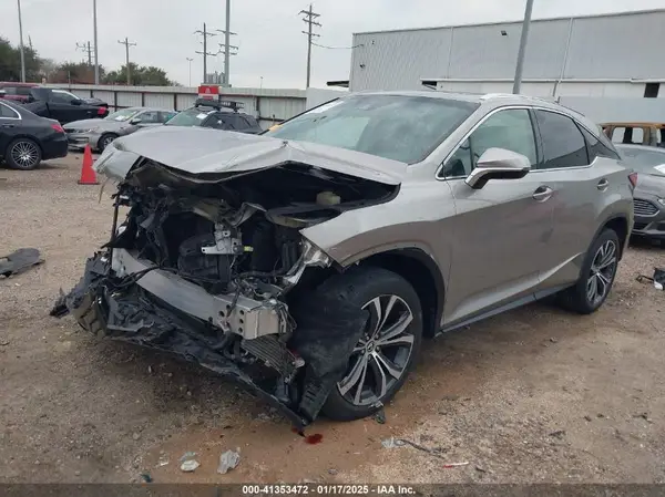 2T2ZZMCA3KC117617 2019 LEXUS RX - Image 2