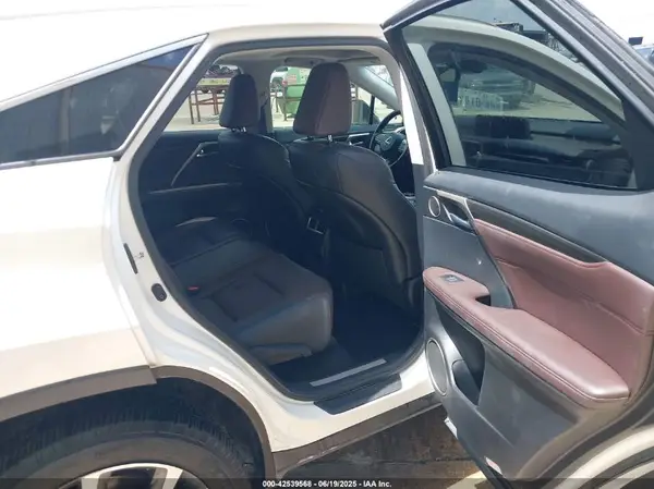 2T2ZZMCA3KC141349 2019 LEXUS RX - Image 8