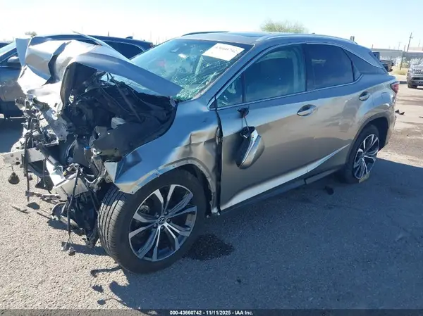2T2ZZMCA4JC108522 2018 LEXUS RX - Image 2