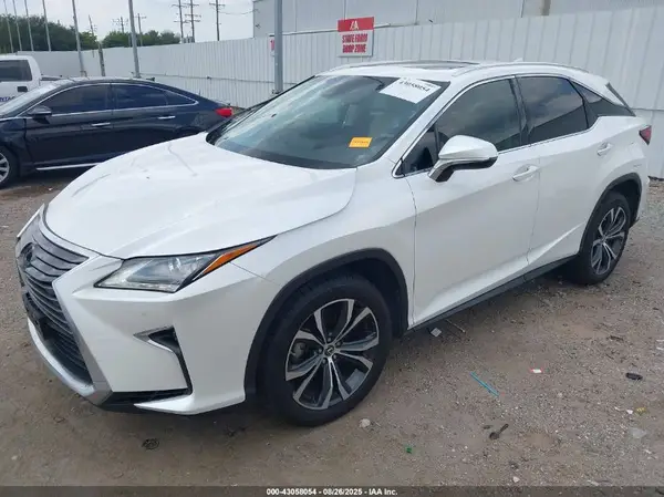 2T2ZZMCA5JC111610 2018 LEXUS RX - Image 2