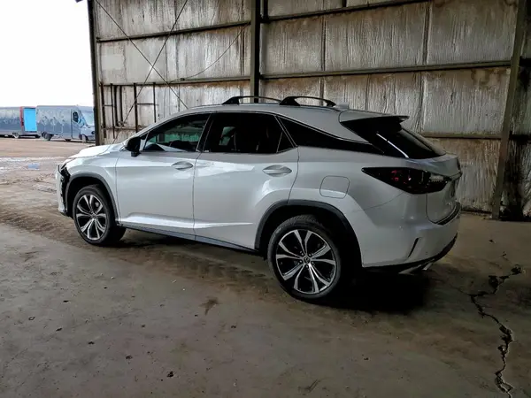 2T2ZZMCA6JC105413 2018 LEXUS RX - Image 2