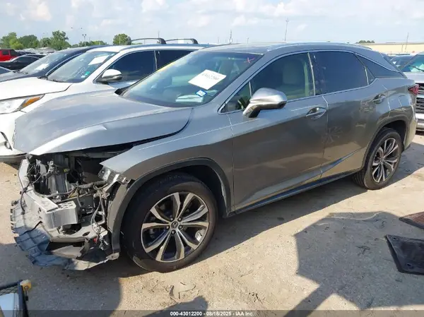2T2ZZMCA6JC109008 2018 LEXUS RX - Image 2