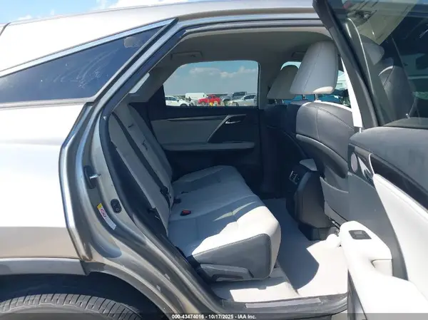 2T2ZZMCA6KC133973 2019 LEXUS RX - Image 8
