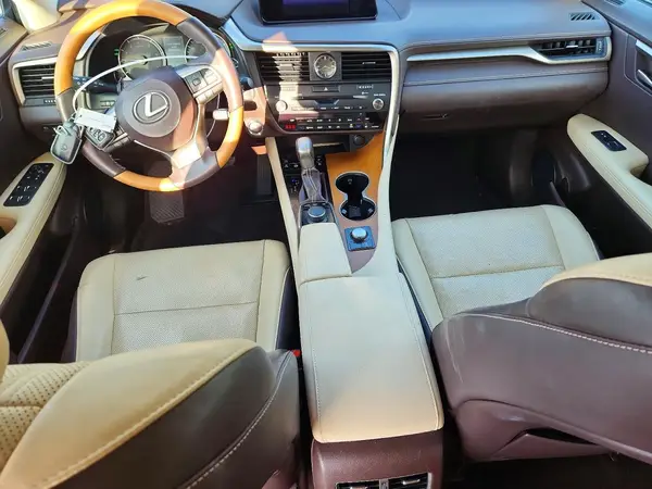 2T2ZZMCA7JC111771 2018 LEXUS RX - Image 8