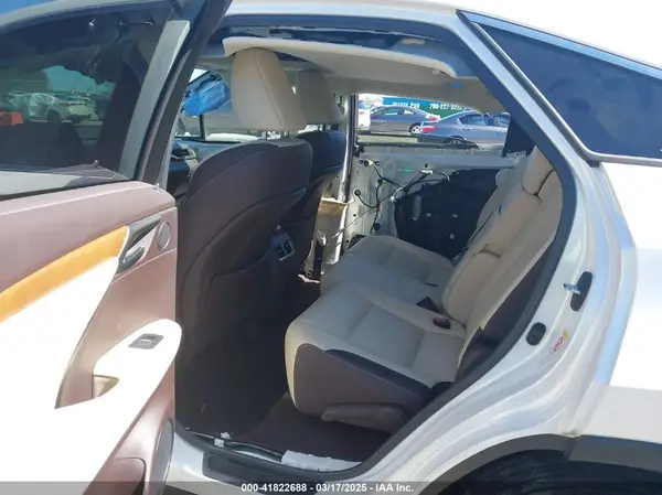 2T2ZZMCA7KC125090 2019 LEXUS RX - Image 8