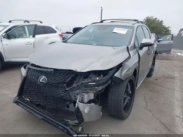 2T2ZZMCA7KC126952 2019 LEXUS RX - Image 2