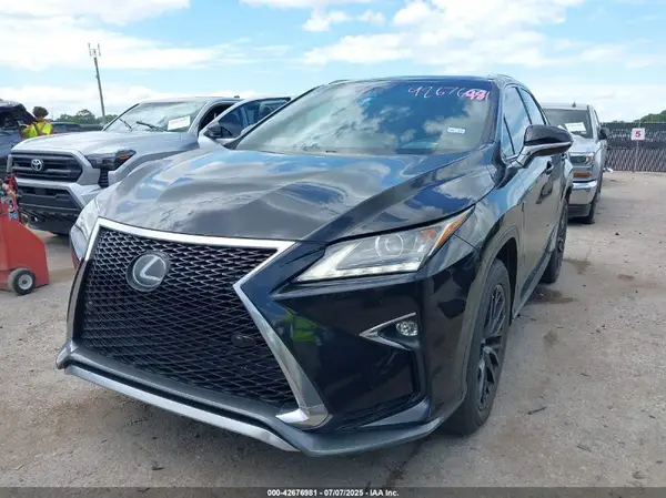 2T2ZZMCA8HC055463 2017 LEXUS RX - Image 2