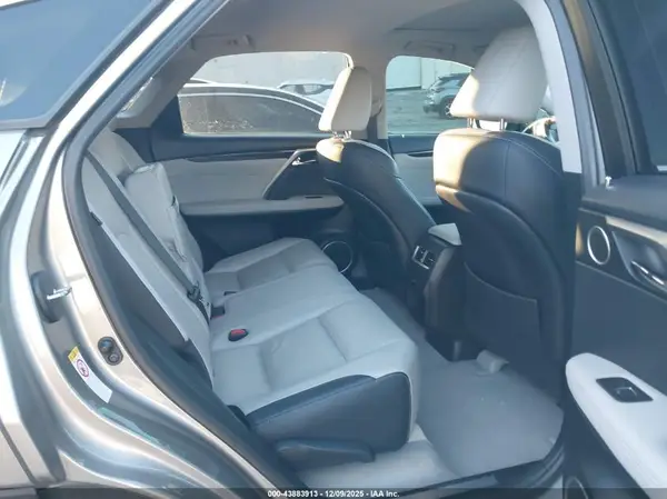2T2ZZMCA8JC093541 2018 LEXUS RX - Image 8