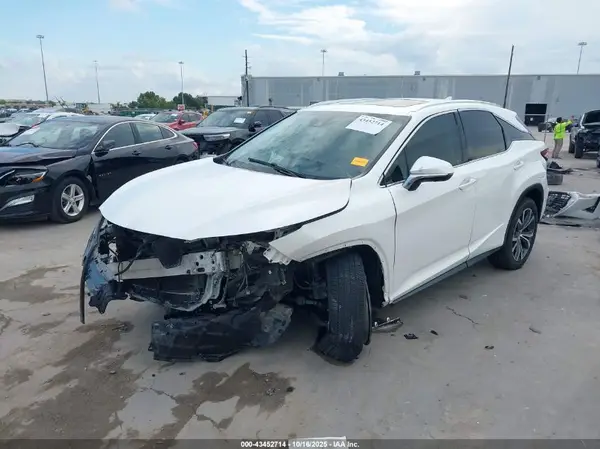 2T2ZZMCA8KC134641 2019 LEXUS RX - Image 2