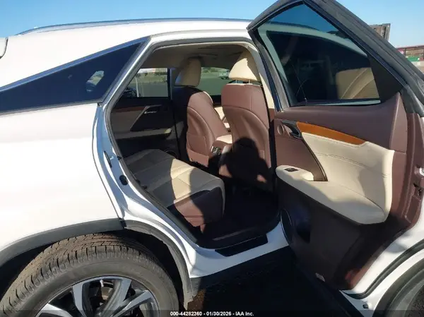 2T2ZZMCA8KC143341 2019 LEXUS RX - Image 8