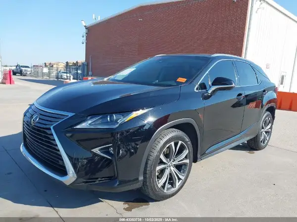2T2ZZMCA9JC102036 2018 LEXUS RX - Image 2