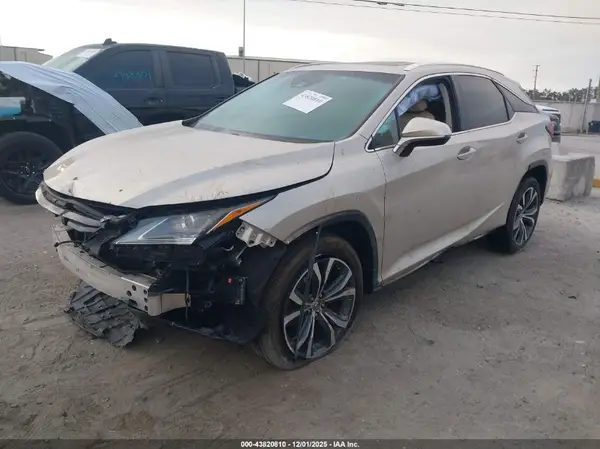 2T2ZZMCAXHC055223 2017 LEXUS RX - Image 2
