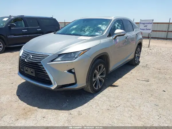 2T2ZZMCAXHC085922 2017 LEXUS RX - Image 2