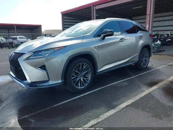 2T2ZZMCAXJC093315 2018 LEXUS RX - Image 2