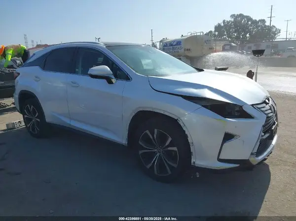 2T2ZZMCAXJC096263 2018 LEXUS RX - Image 1
