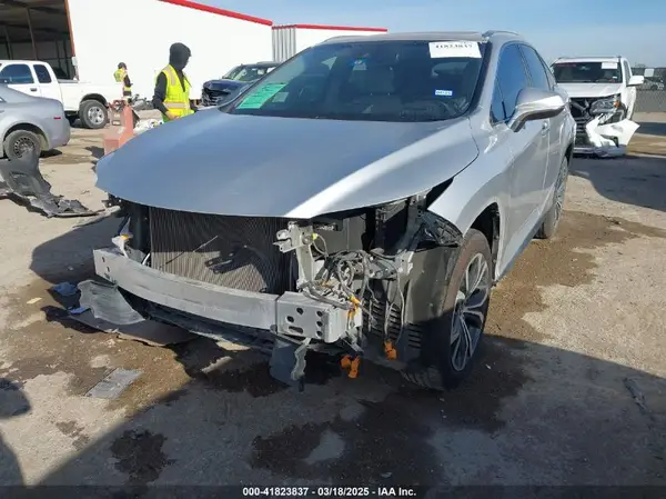 2T2ZZMCAXJC107732 2018 LEXUS RX - Image 2