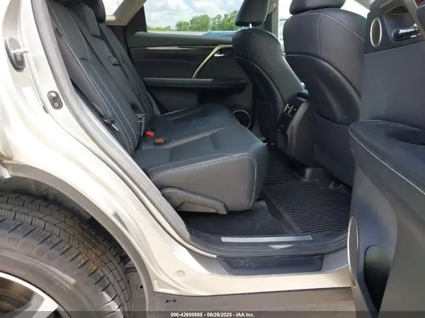 2T2ZZMCAXJC110162 2018 LEXUS RX - Image 8