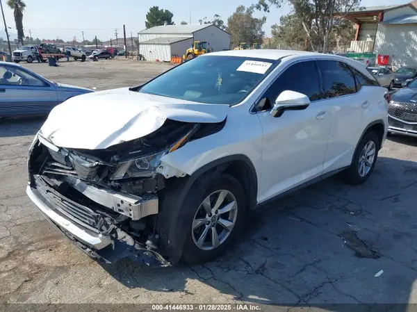 2T2ZZMCAXJC112820 2018 LEXUS RX - Image 2