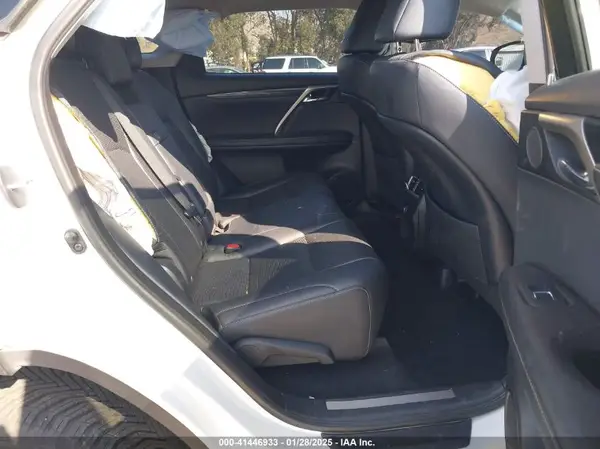 2T2ZZMCAXJC112820 2018 LEXUS RX - Image 8