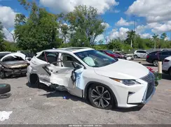2T2ZZMCAXKC117601 2019 LEXUS RX