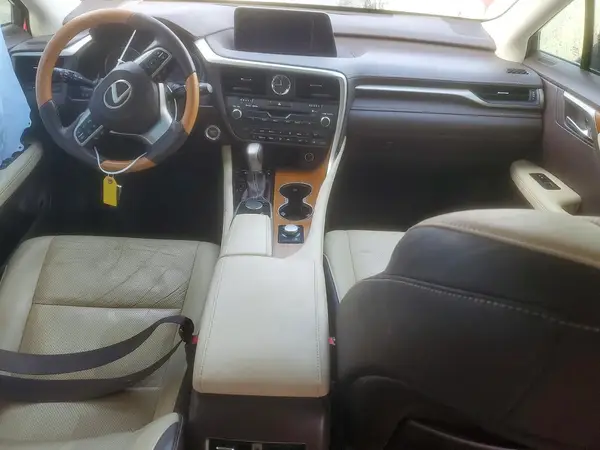 2T2ZZMCAXKC122572 2019 LEXUS RX - Image 8