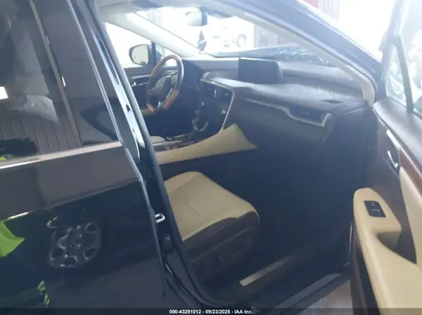 2019 LEXUS RX IAAI lot 43291012 auction photo 5