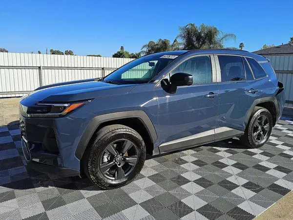 2T36DRBV6TW008213 2026 TOYOTA RAV 4 - Image 1