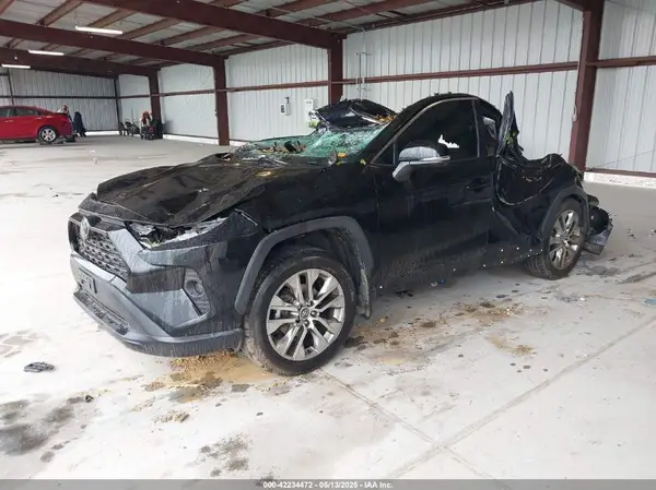 2T3A1RFV0MW145999 2021 TOYOTA RAV 4 - Image 2