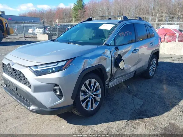 2T3A1RFV0NC293377 2022 TOYOTA RAV 4 - Image 2