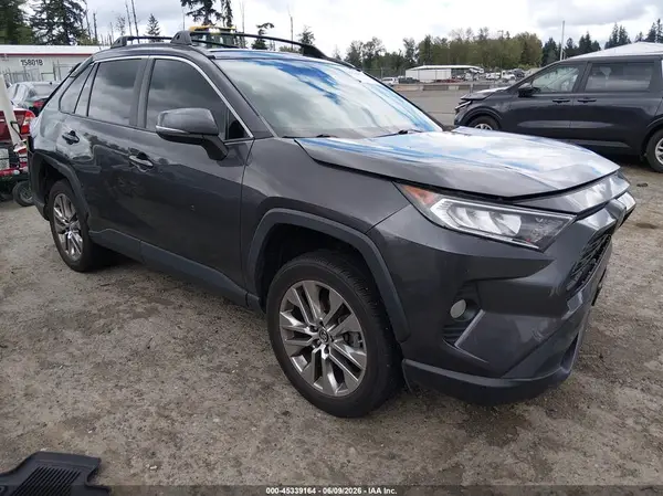 2T3A1RFV1KW053586 2019 TOYOTA RAV 4 - Image 1