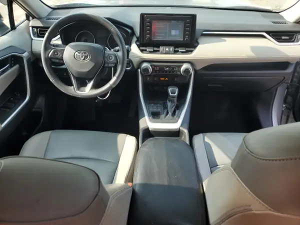 2T3A1RFV1KW081386 2019 TOYOTA RAV 4 - Image 8