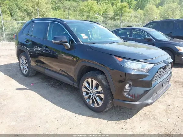 2T3A1RFV1KW081873 2019 TOYOTA RAV 4 - Image 1