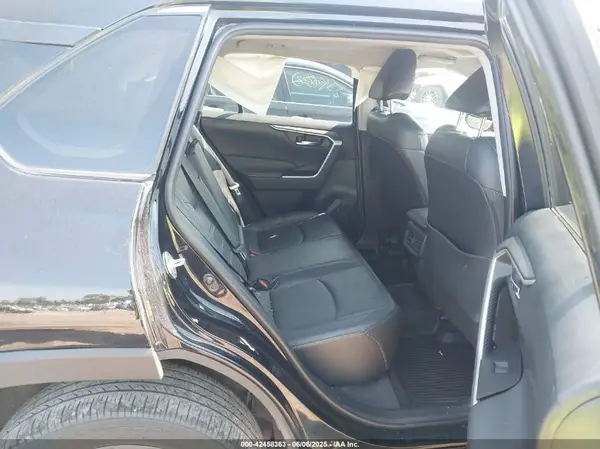 2T3A1RFV1KW081873 2019 TOYOTA RAV 4 - Image 8