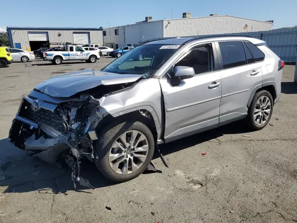 2T3A1RFV1MC246969 2021 TOYOTA RAV 4 - Image 1