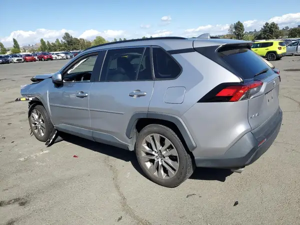 2T3A1RFV1MC246969 2021 TOYOTA RAV 4 - Image 2