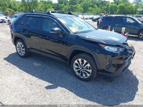 2T3A1RFV1MC247524 2021 TOYOTA RAV 4 - Image 1