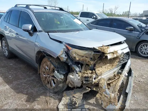 2T3A1RFV1MW221679 2021 TOYOTA RAV 4 - Image 1