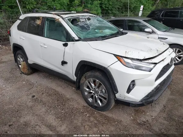 2T3A1RFV1NW312419 2022 TOYOTA RAV 4 - Image 1
