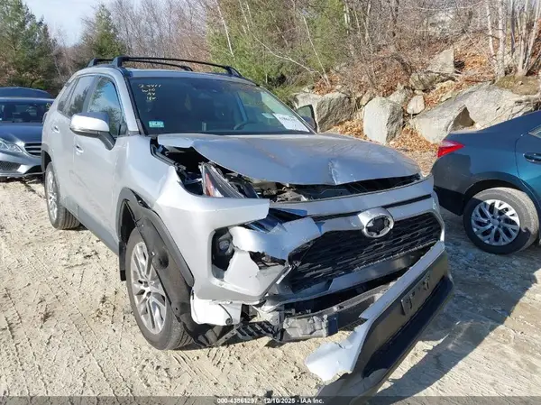 2T3A1RFV1PC349345 2023 TOYOTA RAV 4 - Image 1