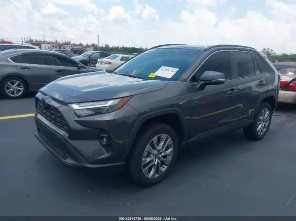 2T3A1RFV1PW402415 2023 TOYOTA RAV 4 - Image 2