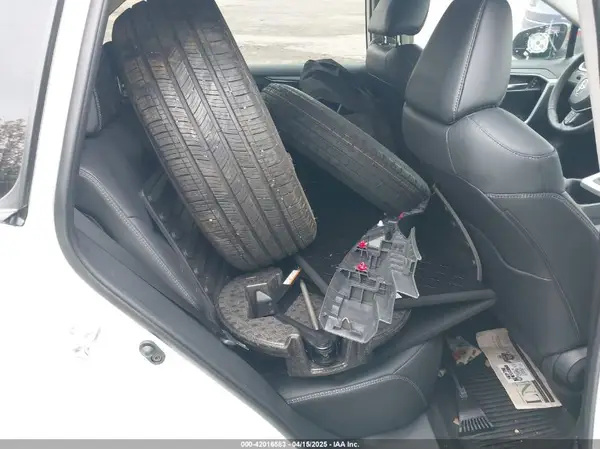 2T3A1RFV1RW479014 2024 TOYOTA RAV 4 - Image 8