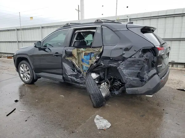 2T3A1RFV2KC001370 2019 TOYOTA RAV 4 - Image 2