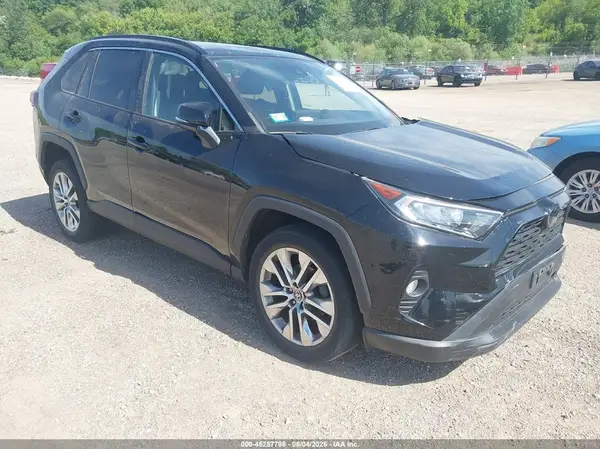 2T3A1RFV2MC186247 2021 TOYOTA RAV 4 - Image 1