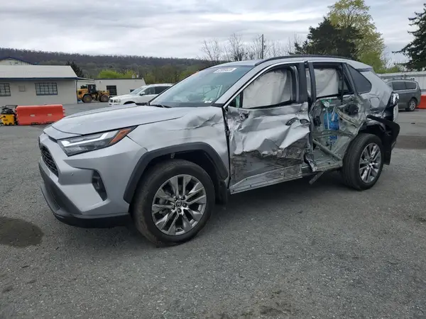 2T3A1RFV2NC295244 2022 TOYOTA RAV 4 - Image 1