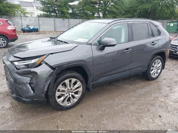 2T3A1RFV2RC421947 2024 TOYOTA RAV 4 - Image 2